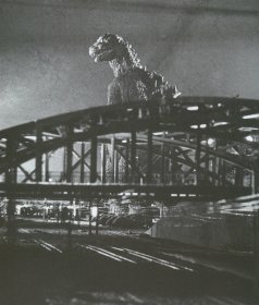 Godzilla1954overthebridge